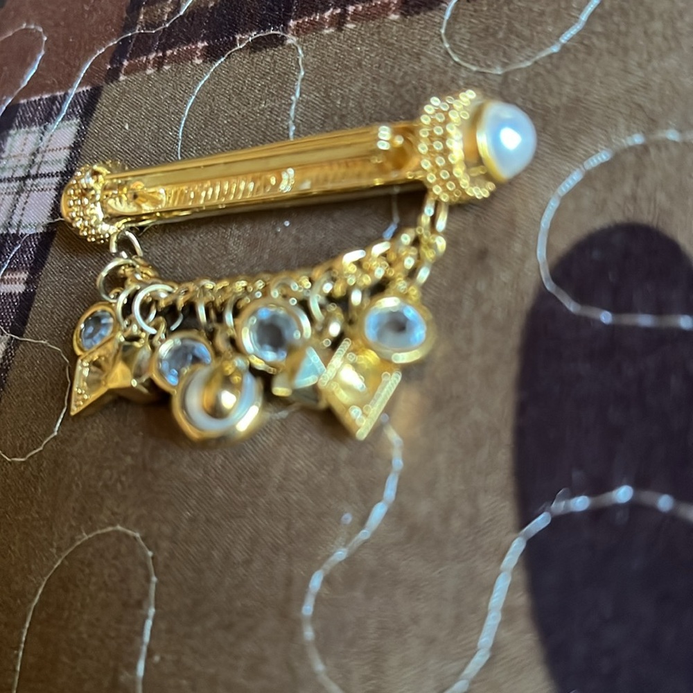 Pin - Picture 3 of 3